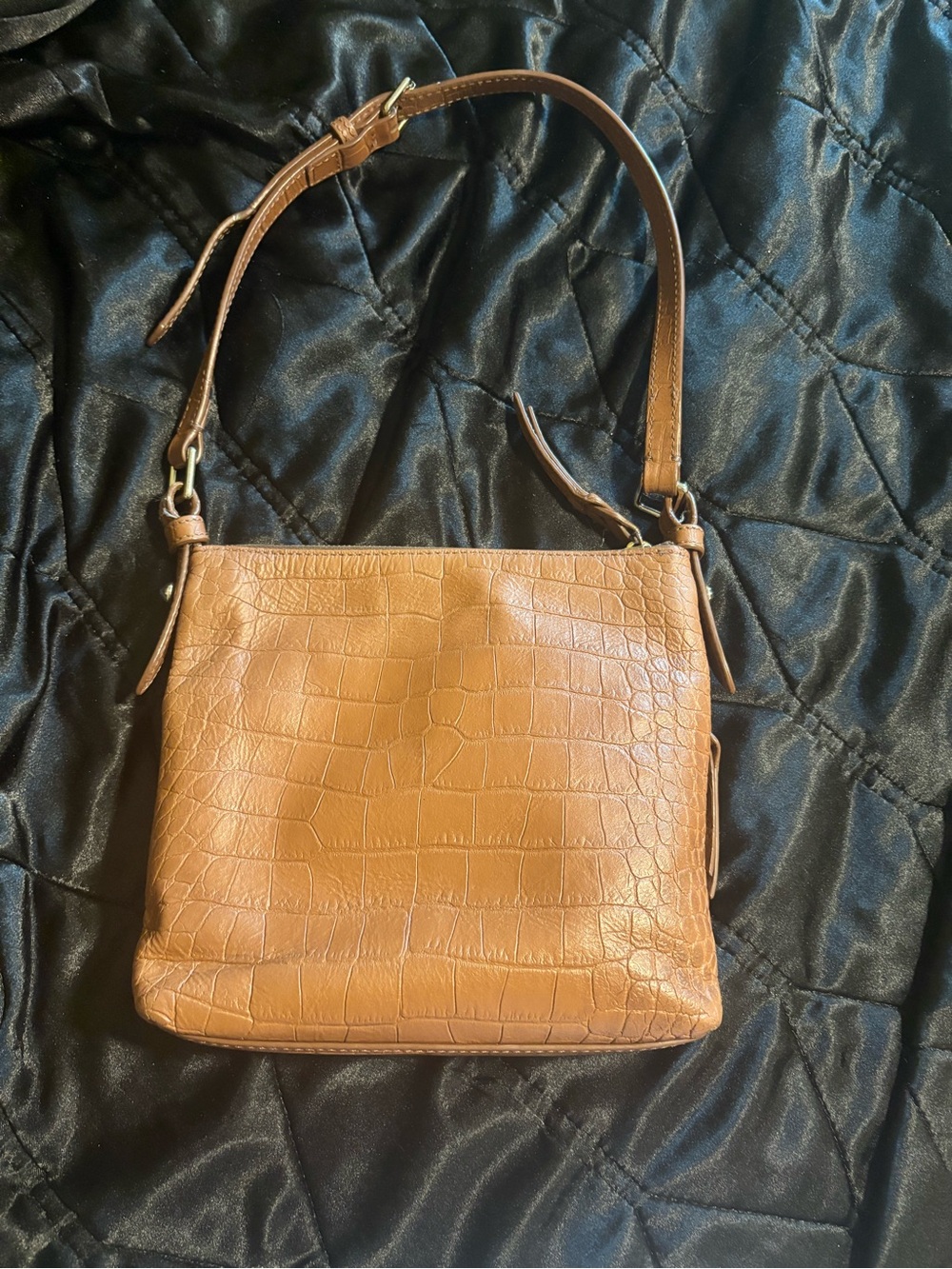 Vintage Dooney & Bourke Croc-Embossed Leather Shoulder Bag - Picture 9 of 11